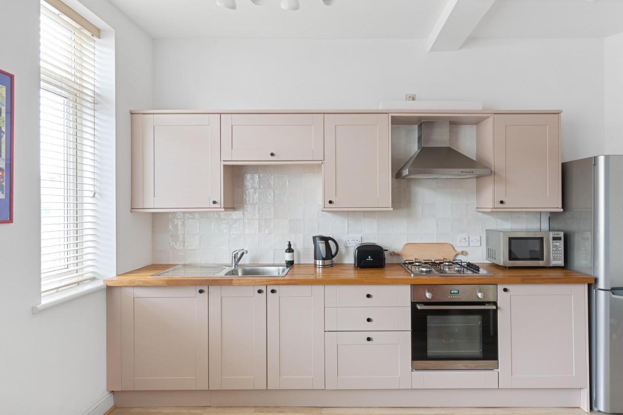 Albany By Black Door Stays Cardiff Exterior foto